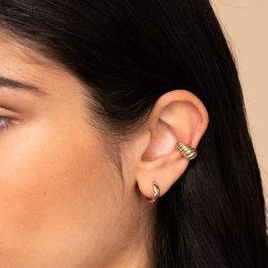 Mejuri Croissant Dome Ear Cuff
